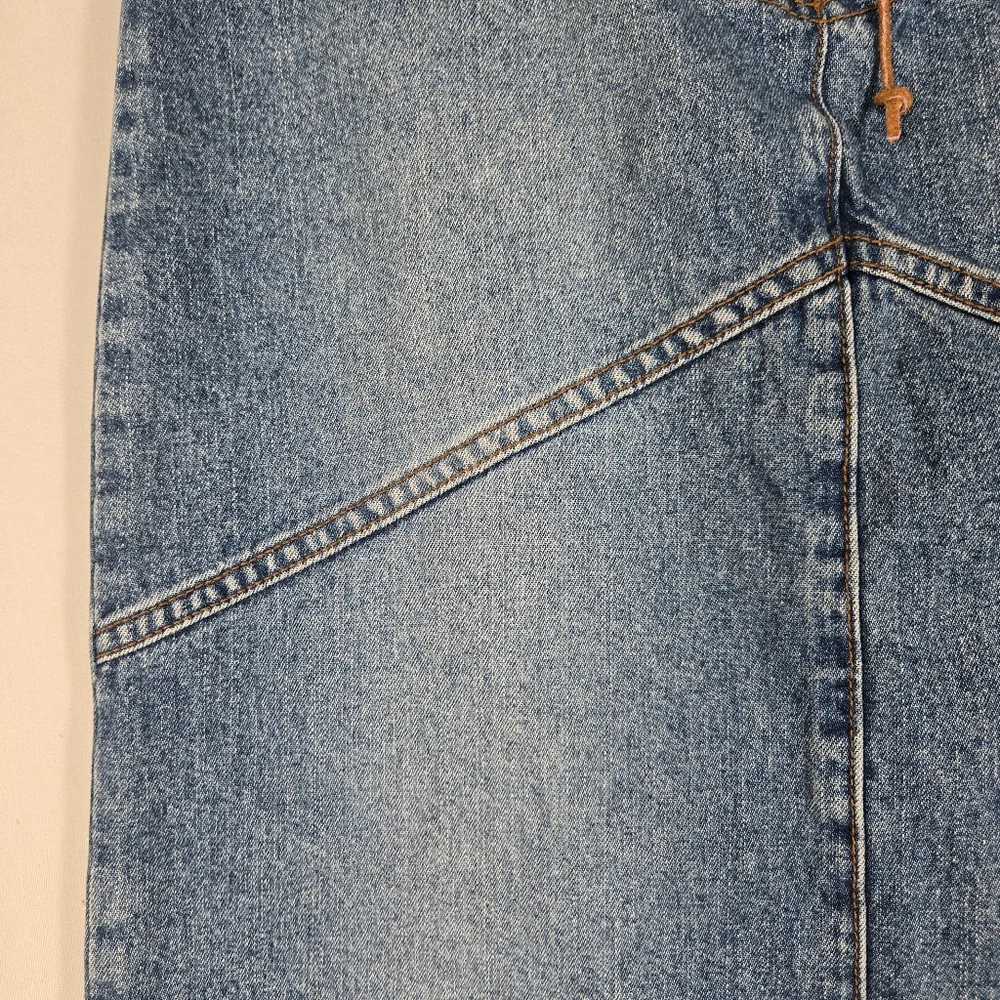 Y2K Hot Kiss Denim Skirt sz 7 28 Leather Tie Angle Seams Indie Sleaze Fray Hem